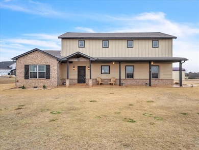 View of front of house featuring a front yard