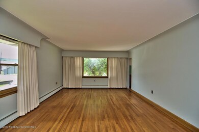 407 Hill St, Dunmore, PA 18512 - photo 4