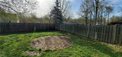 441 Buckeye Dr, Sheffield Lake, OH 44054 - photo 3