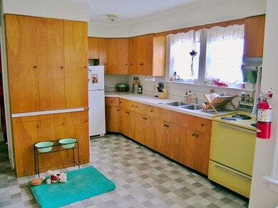 203 Shelburne Rd, Burlington, VT 05401 - photo 4