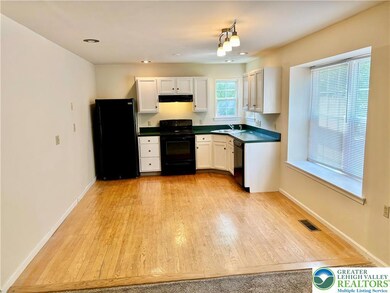 2346 Red Maple Dr, Coplay, PA 18037 - photo 4