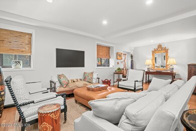 11 Lafayette Ct Unit 1b-large-003-009-00