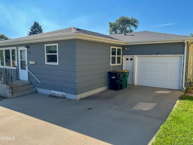 512 N 19th St, Bismarck, ND 58501 - photo 3