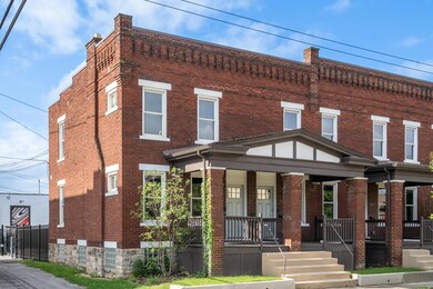 471 E Gates 006-2