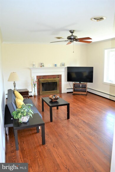 2190 Sugarloaf Parkview Ln, Clarksburg, MD 20871 - photo 6