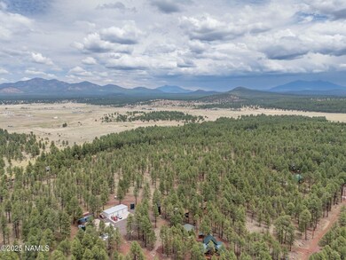 7454 E Robin Hood Rd, Parks, AZ 86046 - photo 2