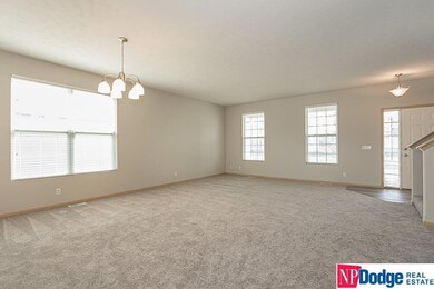 2113 S Mineral Dr, Papillion, NE 68046 - photo 2