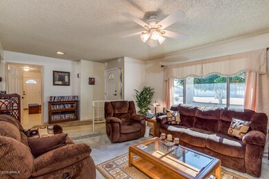 810 E Todd Dr, Tempe, AZ 85283 - photo 4