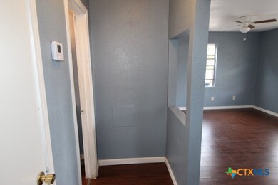 713 W Avenue B, Copperas Cove, TX 76522 - photo 3