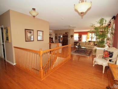 1788 Creekview Ct, Macungie, PA 18062 - photo 2