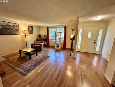 1885 Happy Ln, Eugene, OR 97401 - photo 5