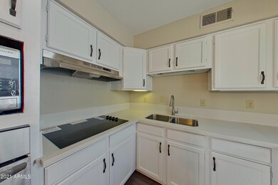 523 E Roanoke Ave Apt C-print-005-004-Ki