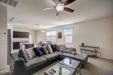 8-web-or-mls-W Picadilly Rd-008