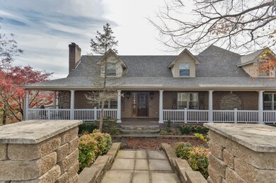 863 Viewpointe