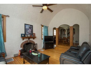 2808 43rd St, Des Moines, IA 50310 - photo 5