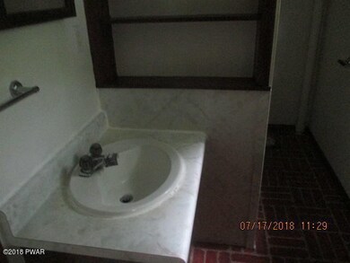 320 Highland St, Hawley, PA 18428 - photo 6