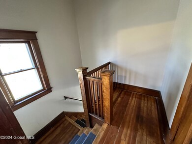 unlisted-address, Albany, NY 12209 - photo 6