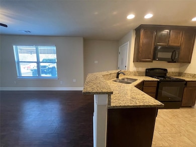 131 Sunburst Ct unit 133, Weatherford, TX 76087 - photo 4