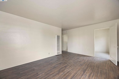 2774 Sacramento St, Berkeley, CA 94702 - photo 3