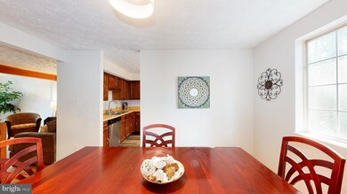 11507 Ivy Bush Ct, Reston, VA 20191 - photo 7