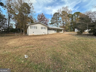 423 Center Cir SW, Conyers, GA 30094 - photo 5