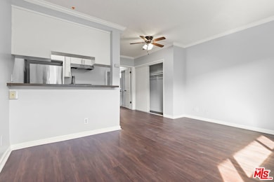 5555 Carlton Way unit 19, Los Angeles, CA 90028 - photo 3