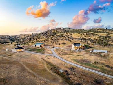 12000 Holbrook Ln, Ola, ID 83657 - photo 3