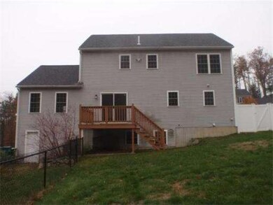 161 Victoria Ln, Fitchburg, MA 01420 - photo 2