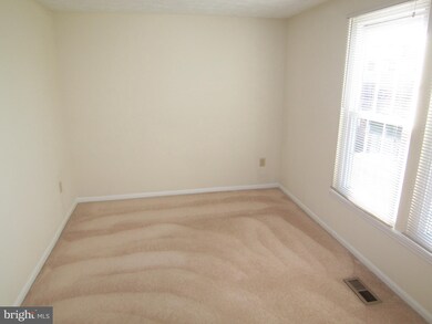 1329 E Spring Meadow Ct, Edgewood, MD 21040 - photo 7