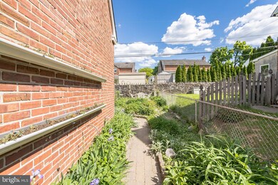 2314 N Gilinger Rd, Lafayette Hill, PA 19444 - photo 5