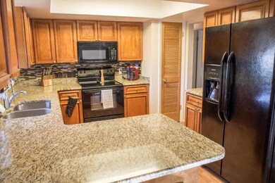 306 Dartmouth Ave-7