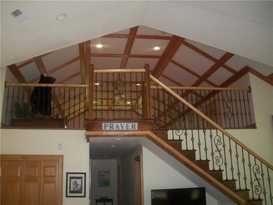 Open stairway to loft