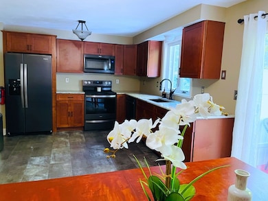 170 S Worcester St unit 3, Norton, MA 02766 - photo 5