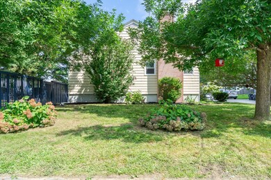 61 Sumach Ave, Riverside, RI 02915 - photo 6