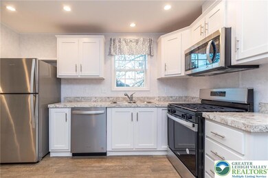 465 Royal Manor Rd unit LOT 1, Easton, PA 18042 - photo 2