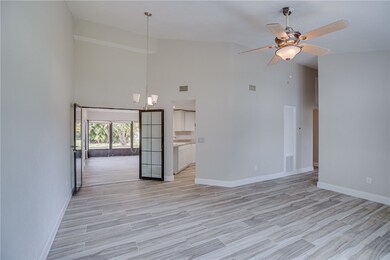 What a useful space! Separate Living space with Di