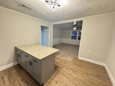 301 E Dumble St, Alvin, TX 77511 - photo 7