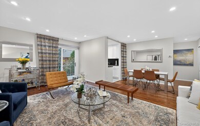 1 Toms Point Ln unit 2A, Port Washington, NY 11050 - photo 5