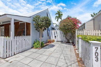 703 Elizabeth St, Key West, FL 33040 - photo 2