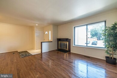 18509 Eagles Roost Dr, Germantown, MD 20874 - photo 4