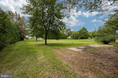 2912 Diamond St, Hatfield, PA 19440 - photo 4