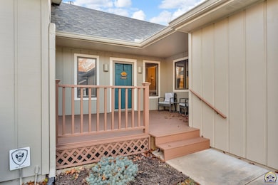 5709 SW Quail Cove Cir, Topeka, KS 66614 - photo 2