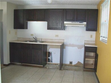 4384 Logwood Ln, Columbus, OH 43228 - photo 6