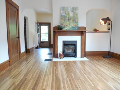 2 Fireplaces in Living & Dining Rooms!
