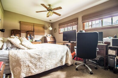 15 Mohn Place-17