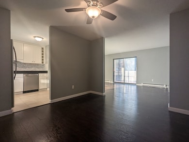 491 W Central St unit B7, Franklin, MA 02038 - photo 6