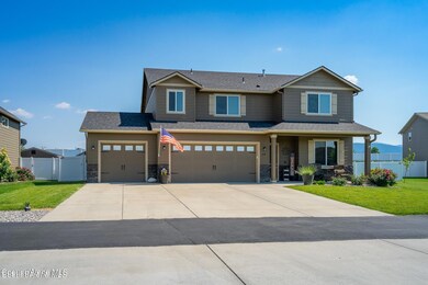 1212 Jenicek Loop