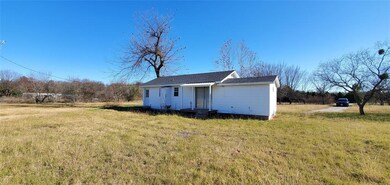 123 Mill Creek Dr, Weatherford, TX 76085 - photo 3