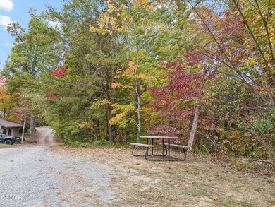 24-web-or-mls-Cove Creek Way Lot 11 - 02