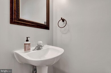 13028 Rosebay Dr, Germantown, MD 20874 - photo 3